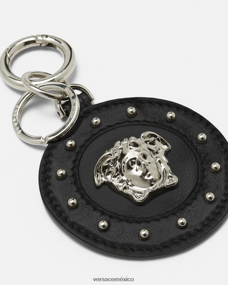 Versace llavero con tachuelas de medusa negro accesorios hombres 84626J1663