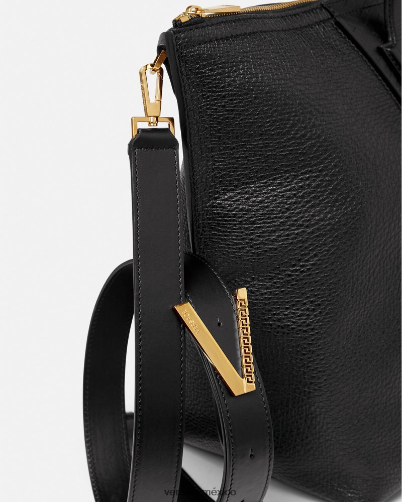 Versace bolso tote con firma V Greca negro bolsas hombres 84626J1490
