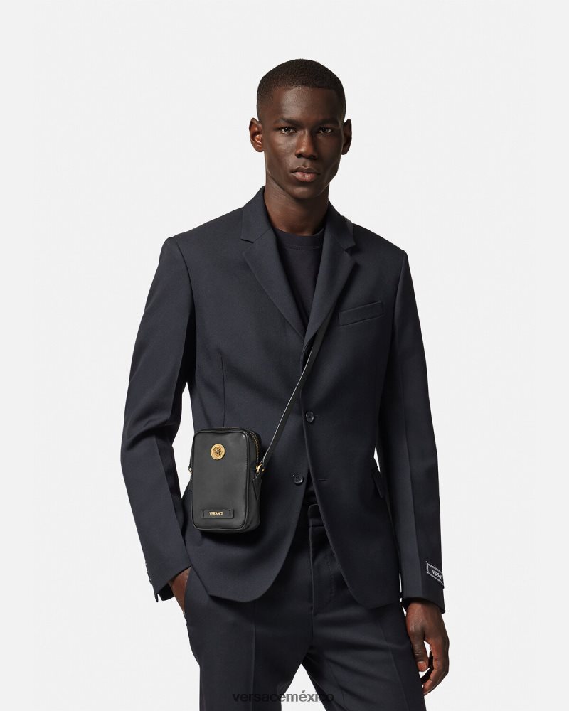 Versace bandolera pequeña con Medusa Biggie negro bolsas hombres 84626J1465