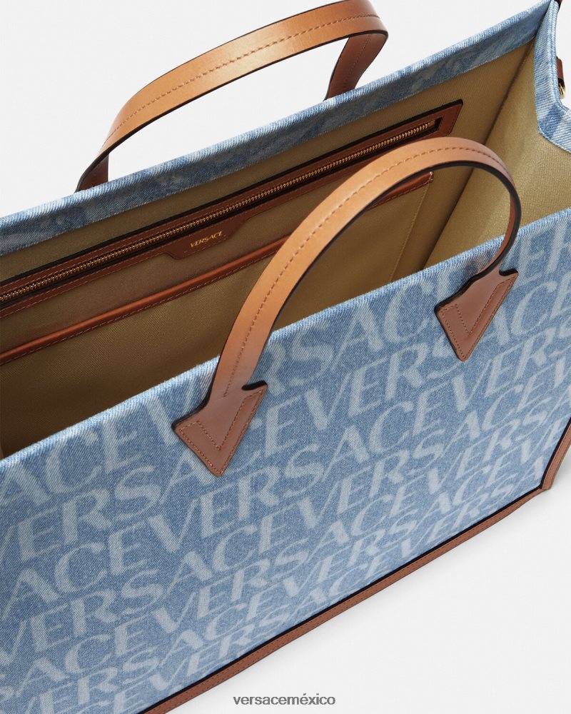 Versace bolso tote de mezclilla en toda su extensión azul bolsas hombres 84626J1505
