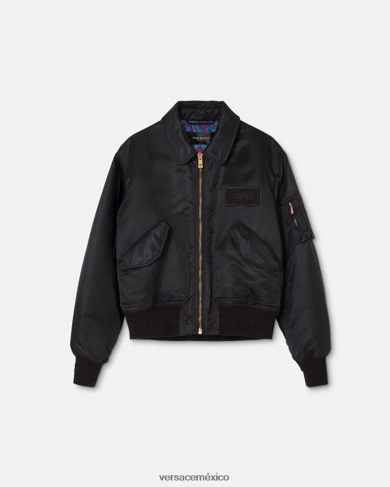 Versace chamarra bomber con parche del logo negro ropa hombres 84626J1250