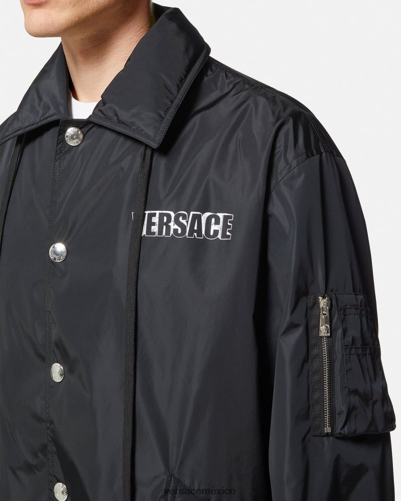 Versace chaqueta de nailon con logo gráfico negro ropa hombres 84626J1243