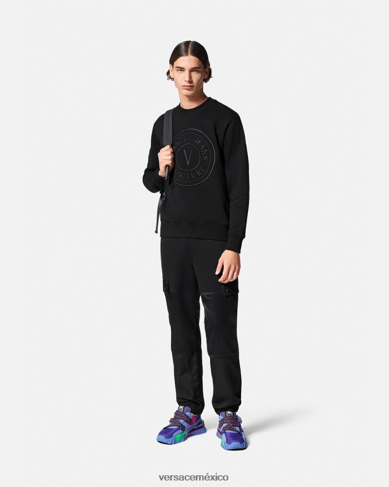 Versace sudadera con emblema en V bordado negro ropa hombres 84626J2412
