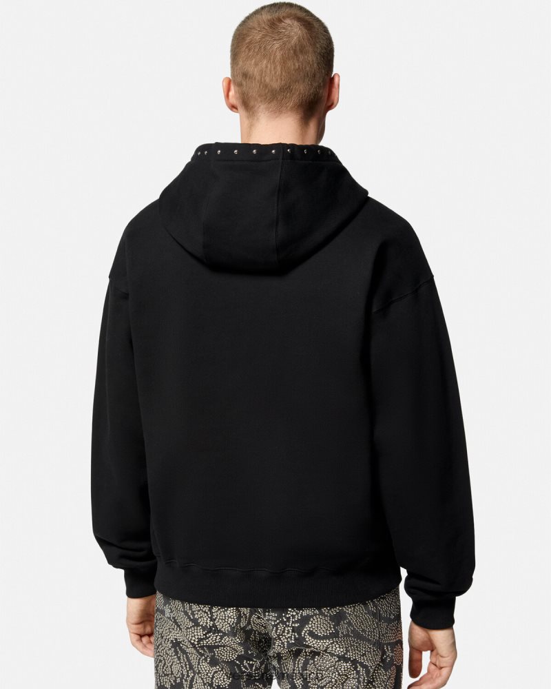 Versace sudadera con logo universitario y apliques negro ropa hombres 84626J1425