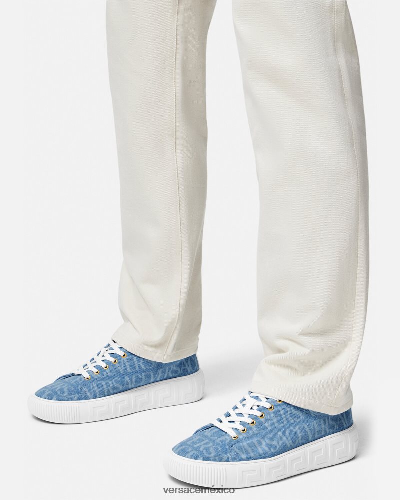 Versace zapatillas con greca en denim integral azul claro zapato hombres 84626J1548