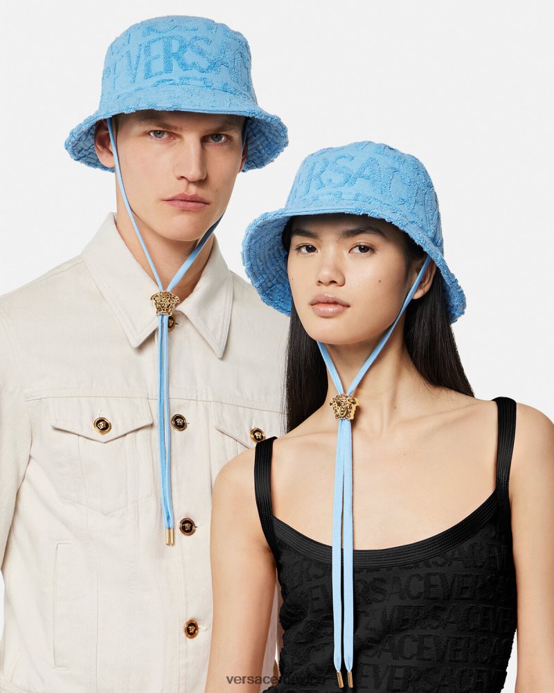 Versace sombrero tipo pescador de toalla azul claro accesorios mujer 84626J858