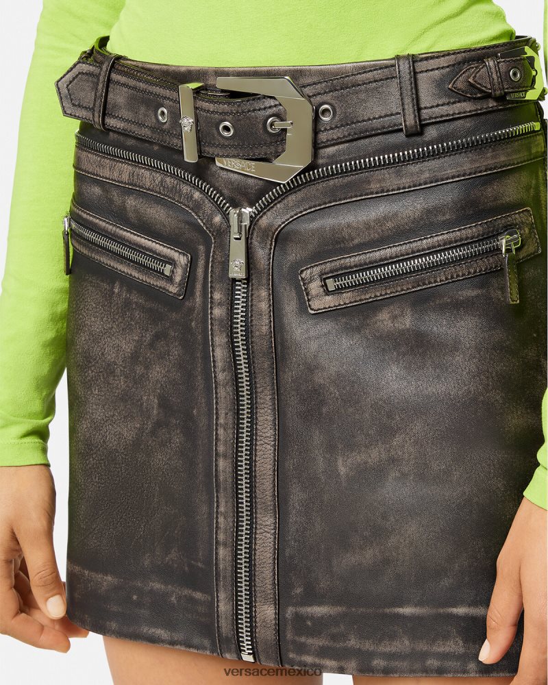 Versace minifalda de cuero cepillada gris ropa mujer 84626J182