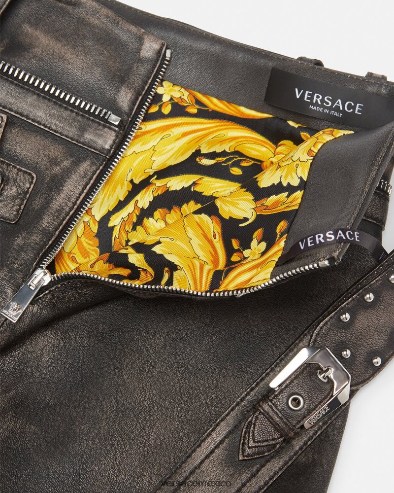 Versace minifalda de cuero cepillada gris ropa mujer 84626J182