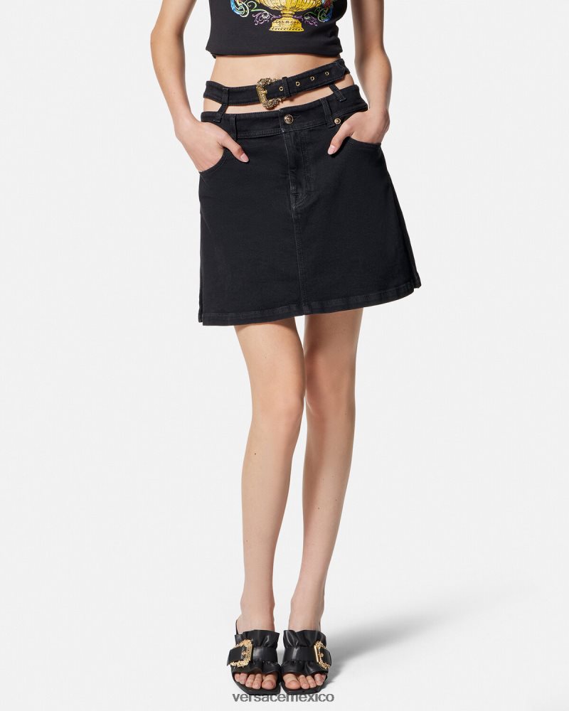 Versace minifalda de mezclilla con hebilla barroca negro ropa mujer 84626J2151