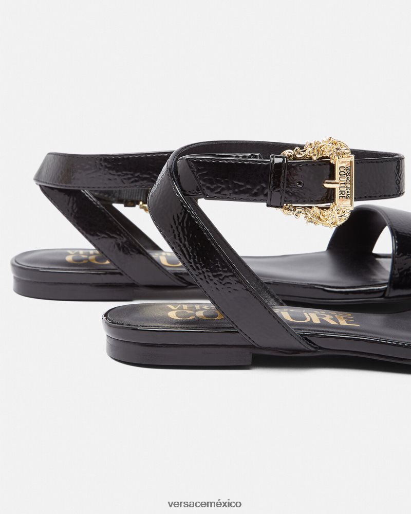 Versace sandalias planas Millie con hebilla barroca negro zapato mujer 84626J2259