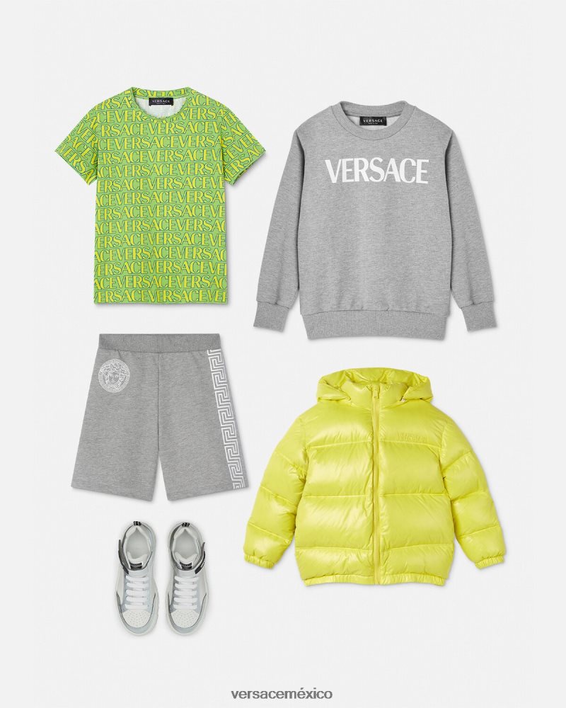 Versace pantalones cortos deportivos con greca gris ropa niños 84626J2081