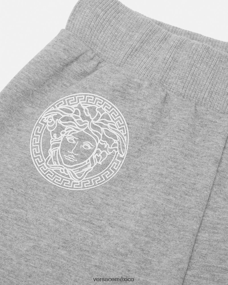 Versace pantalones cortos deportivos con greca para bebé gris ropa niños 84626J1881
