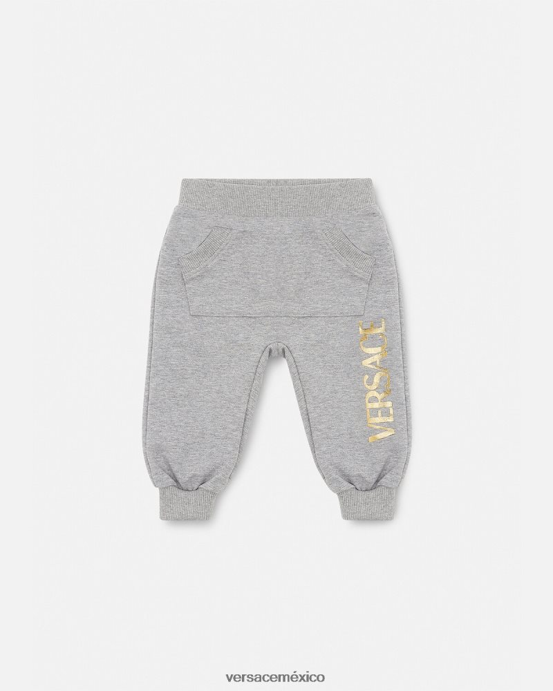 Versace pantalones deportivos con logo para bebé gris ropa niños 84626J1862